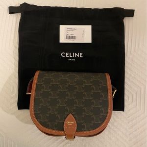 CELINE - MEDIUM FOLCO BAG IN TRIOMPHE CANVAS AND CALFSKIN, TAN